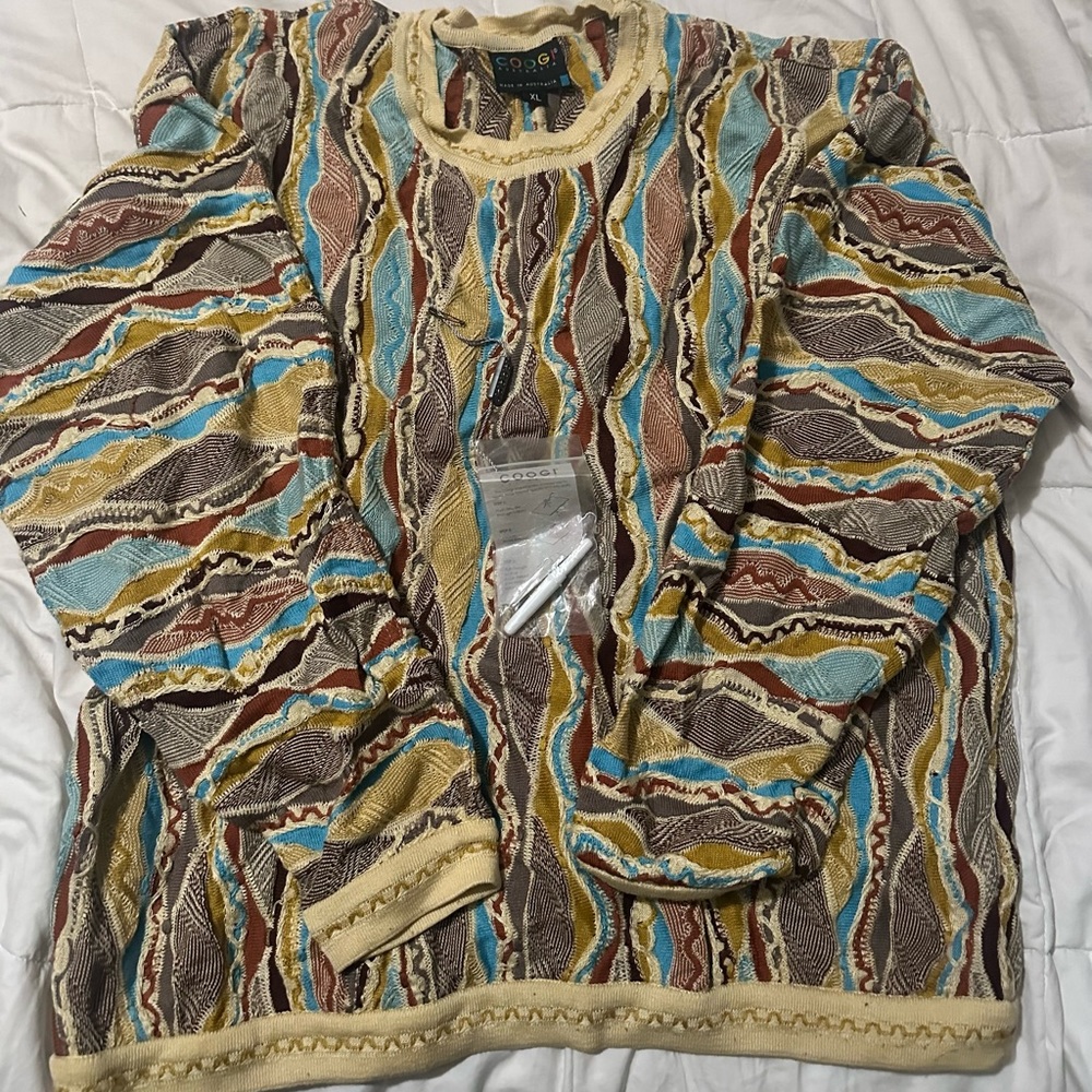 COOGI SWEATER SIZE XL